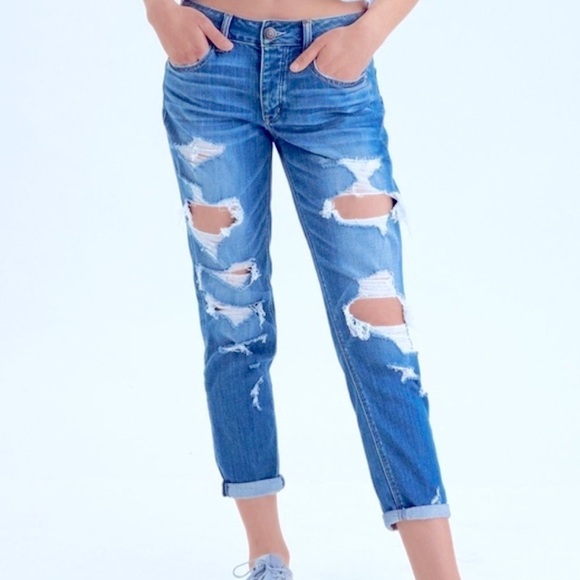 AEO Tomgirl Heavily Distressed Denim Jeans - Picture 1 of 12